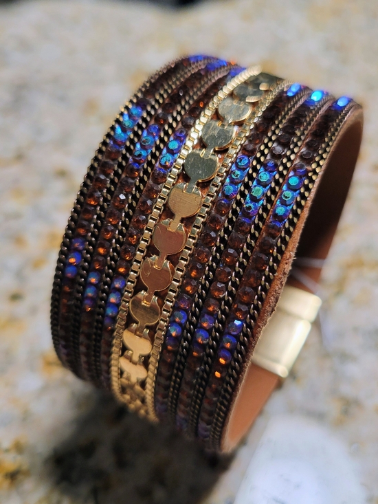 SAACHI Accessories - Faux Suede Glistening Gold Bracelet